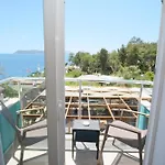 Nur Kaş