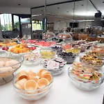 Nur Hotel 2*