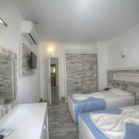 Nur Hotel 2*
